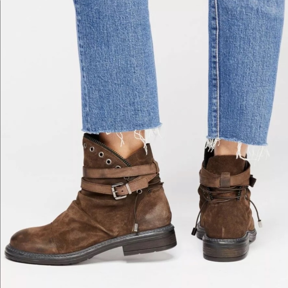 NEW FREE PEOPLE LEATHER MOTO BOOTS SIZE 40 -10wms